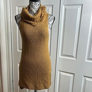 Charlie Page Cozy Mustard Sleeveless Sweater S/M